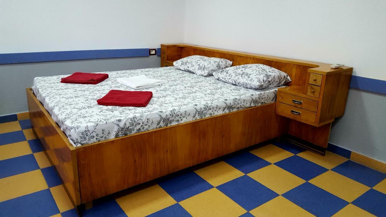 Home Hostel Shkodër 외부 사진